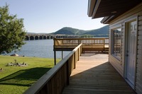 Alternative Lodging at The Bridgeview B&B